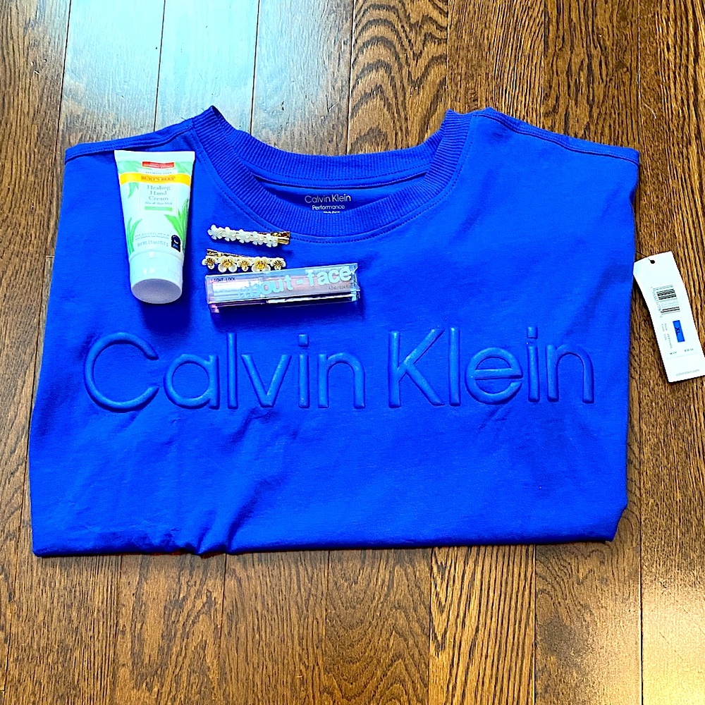 Calvin Klein Royal Blue Tee- NWT & a FREE GIFT 🎁!!